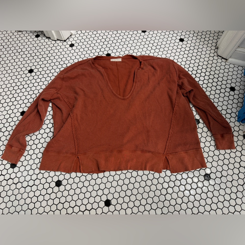We the free free people waffle oversized Rust V-Neck Sweater size small